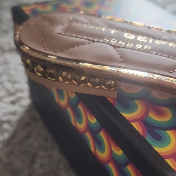 Kurt Geiger Gold Croc-Texture Slide Mules with Embellished Medallion.  New - Picture 13 of 15